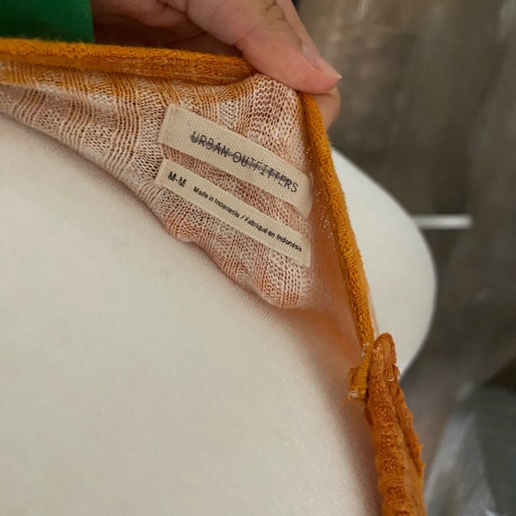 Urban top - Picture 2 of 2